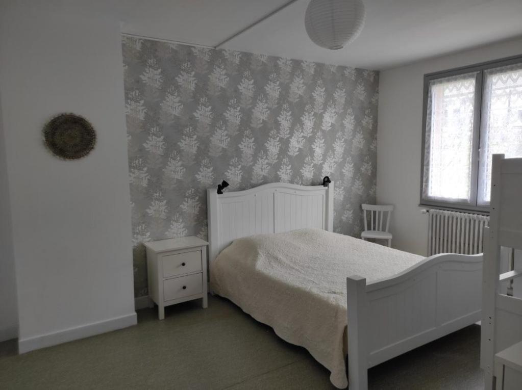 Tulipe, Appartement 5 Personnes, Entre Sancy Et Volcans D'Auvergne Orcival Exterior photo