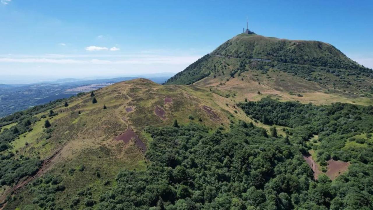 Tulipe, Appartement 5 Personnes, Entre Sancy Et Volcans D'Auvergne Orcival Exterior photo